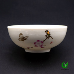 Tasse porcelaine blanche papillon